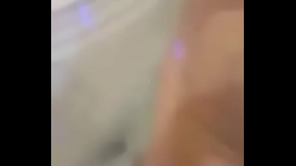 8CB8E5DD-998C-41FE-A940-742D577E4286.MOV  