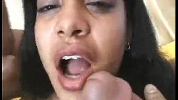 Helen pura de culo grande cogiendo con dos vergas - visita putaslatinasx.mex.tl