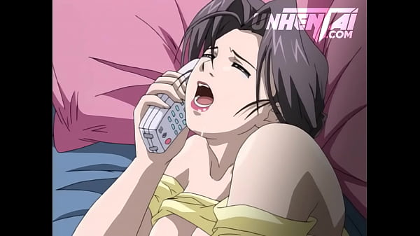 Stiefmutter erwischt und spioniert ihren Sohn beim Masturbieren mit ihrer Dessous aus - Hentai unzensiert  