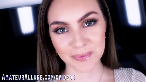 Gorgeous Brunette Enjoys Sexual Encounter