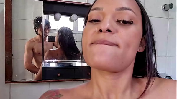 Historias dentro de Casa  Ela descobriu que o namorado estava comendo a Sogra - Porn&ocirc; Gr&aacute;tis