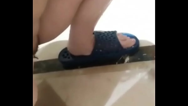 濕背秀好看，性感又撩人