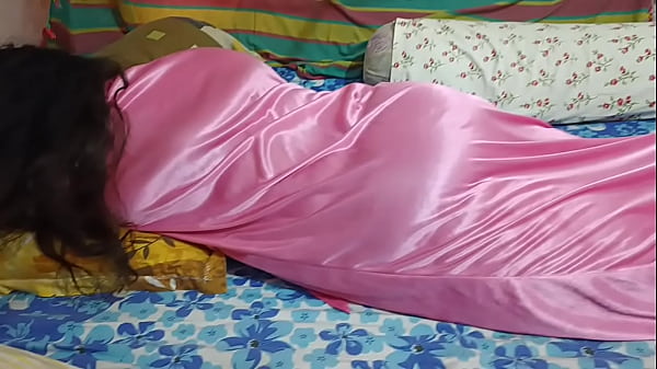 Indian  Housewife Enjoyed in BED