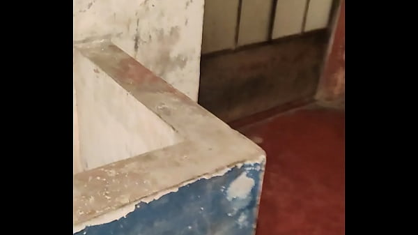 A esta puta le gusta que le den duro por el culo  