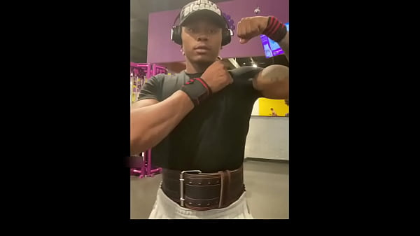 MARRIRED SLUT GETS A GANG BANG FOR HER 20TH BIRTHDAY  