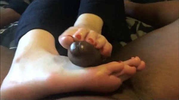 STFU Footjob Size 12 Huge Soles