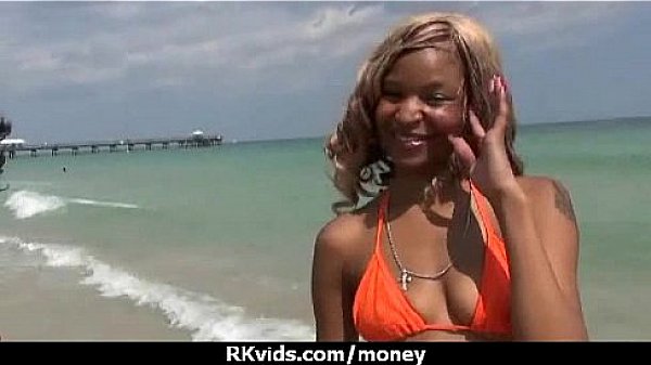 Amateur lets the pussy talk 21