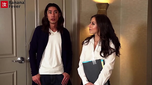 Is This How It Takes To Sell Houses? - BananaFever