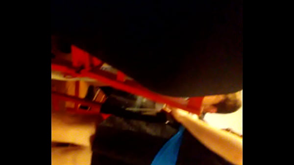 Big booty teen CANDID