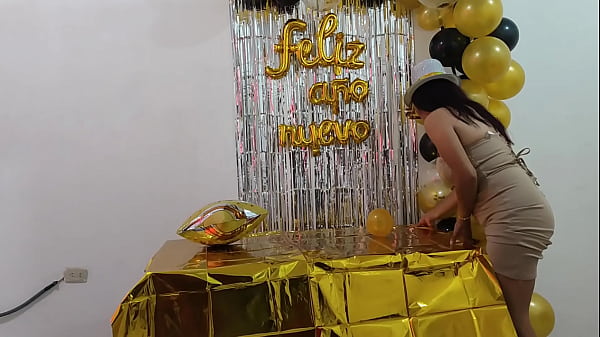 HAPPY NEW YEAR TO YOU!! I AM A LADY WITH DELICIOUS TITS. I WANT SOMEONE TO COME TO MY APARTMENT TO CELEBRATE THE NEW YEAR. AFTER DANCING I WANT TO HAVE INTENSE SEX ALL NIGHT LONG. MY VAGINA IS EXCITED AND VERY WET 