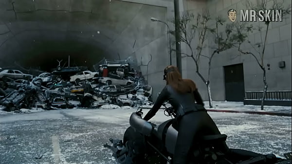 DarkRises-hathaway-hd-01-hd