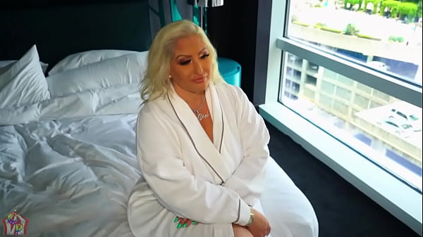 Gibby the clown bangs famous porn star MZ Dani in a penthouse in Atlanta  