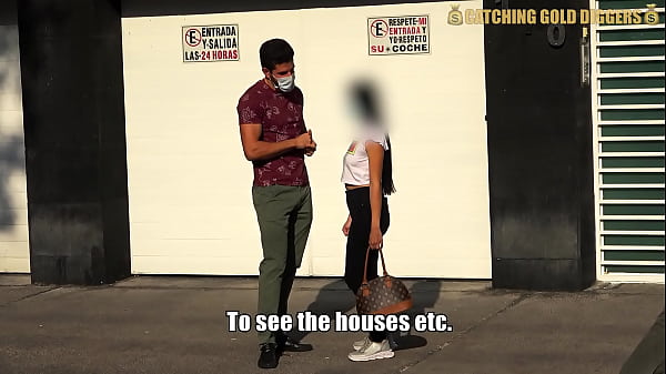 Venezuelan Skinny Babe Gets Fucked By A Property Developer