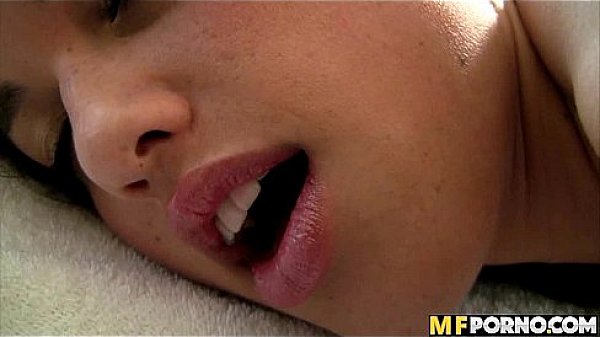 Babe oils her boddy before pleasing her pussy Tiffany Thompson 4