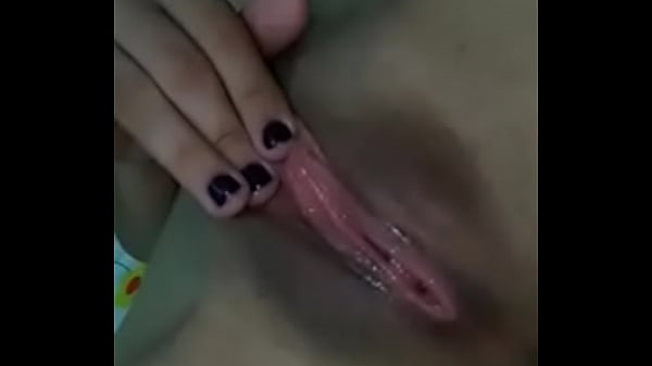 Novinha tocando se masturbando