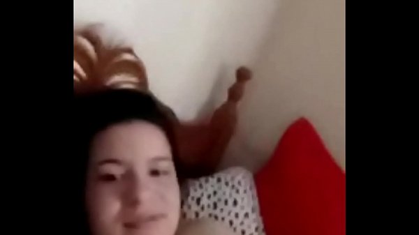 Masturbando a bucetinha de manh&atilde;