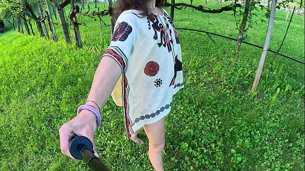 I undress and walk naked in nature! - Amateur