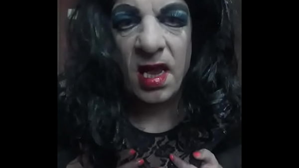 crossdresser offering a deepthroat cumshot if you fuck his ass 