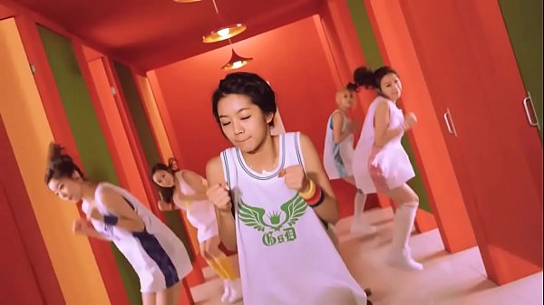 MV  GIRL S DAY(걸스데이) - TWINKLE TWINKLE(반짝반짝)