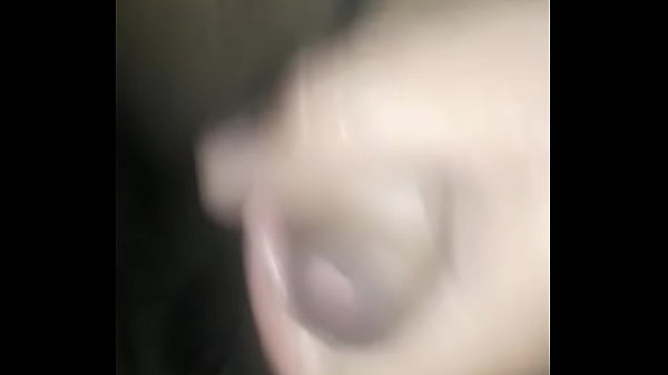 Safado tomando banho de pau dur&atilde;o