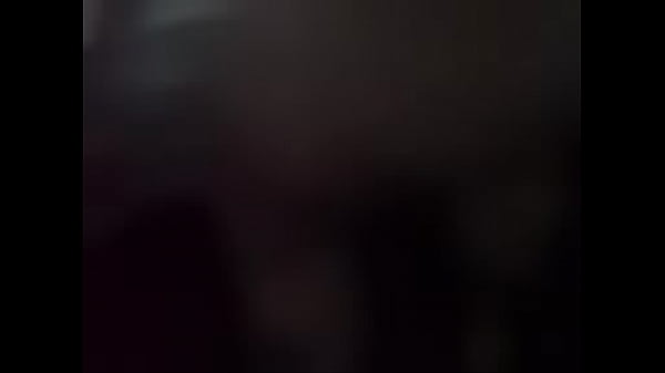 Cojiendonos un putito con un amigo