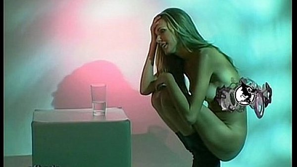 Denise Dumas - SabadoBus (Portfolio Desnudo)