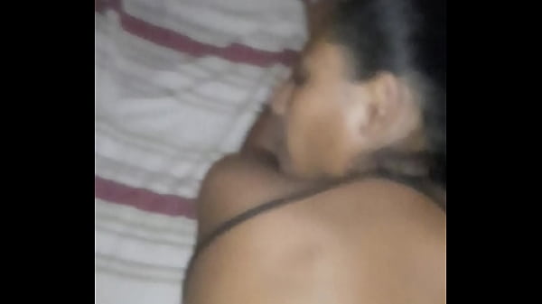 Debajo de la falda de mi madrastra