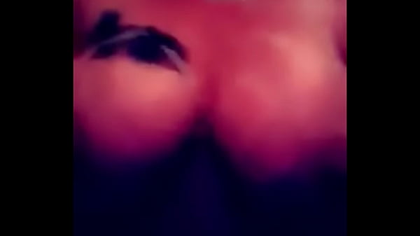 Bouncing wet titties  