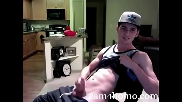 He boldly mastubates infront webcam cam4homo.com