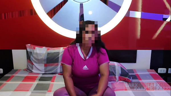 Room Casting 2: Valerie ense&ntilde;a sus enormes boobys