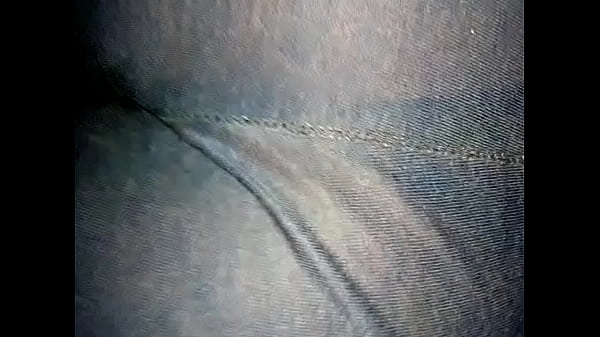 Tiene alto culo la amiga  