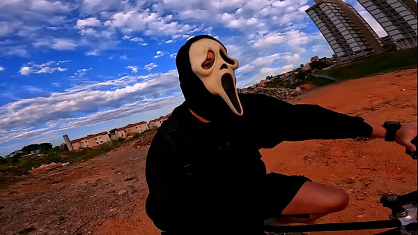 Velma recebe v&aacute;rios creampies da BBC para o Halloween  