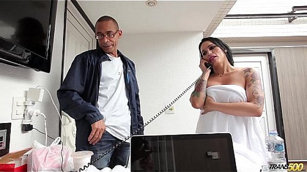 Behind-the-Scenes-with-Suzy-Nunez-Part-I FVntbAw  