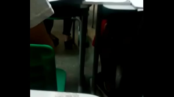 Primos se tocando na escola.. gravei Tudo 