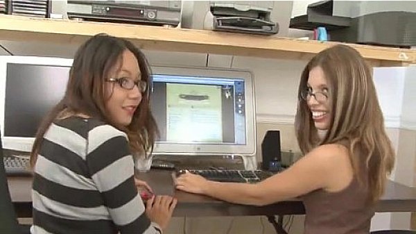 Morgan Daye and Keeani Lei take a break