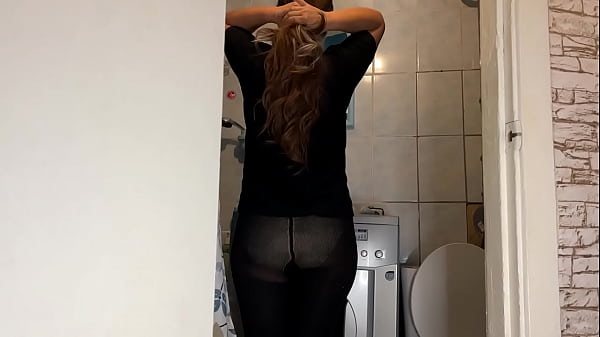 Homemade anal porn of an old lady and her tight ass