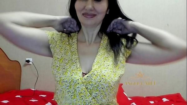 MILF's huge ass from behind doggystyle  