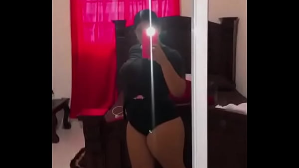 dominicana mueve culo bien rico ella quiere muchos amigos para su cuenta