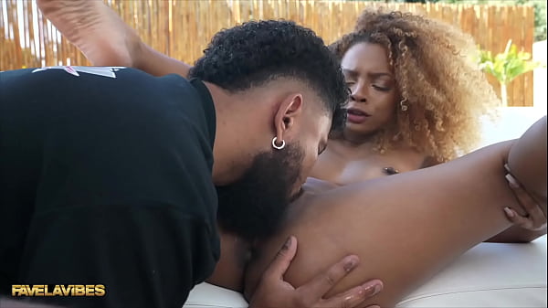 Carioca safada dando gostoso na casa das proibidas o palco do FAVELA VIBES | Rebeca Villar | Erick Frei | FV