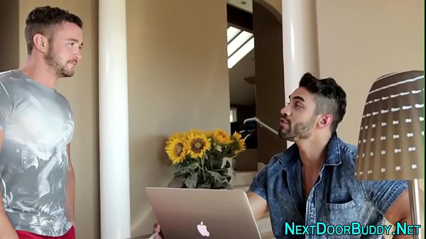 Gay masseuse spunks jock