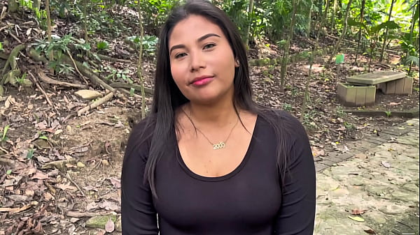 Le chupo la polla a desconocido en parque publico