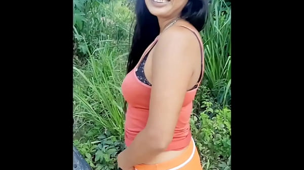 Madrastra culona, se deja grabar mendo y me entrega su culo