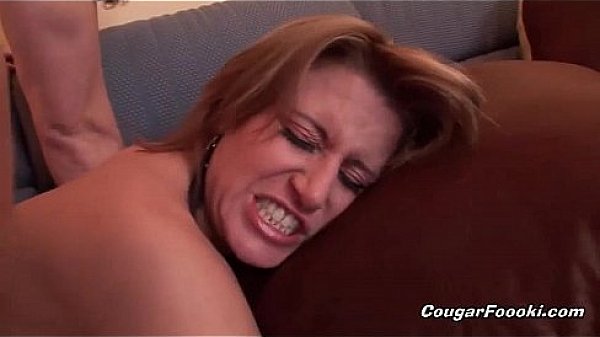 Alluring MILF gets her ass fucked