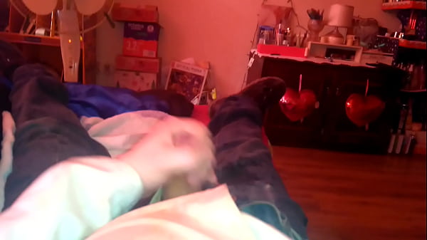 Trzepanie kutasa na szczocha mnie jara! 