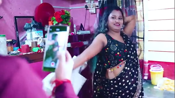 Big Boobs Indian Hot Bhabhi Fucked While Cooking - Desi Sex