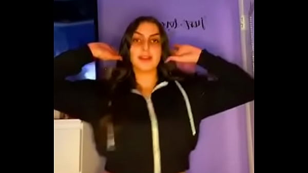 Pink shorts girls twerking