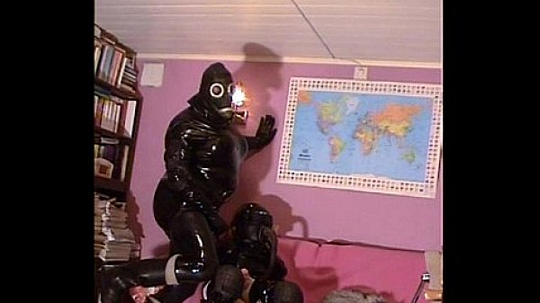 Roxina2005KinkyFetishRubber010205XXXL.MPG