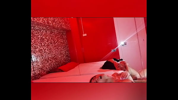 PILLAN A REYNA BLANCA Y ELLA SE DA CUENTA, MIRA LO QUE PASA AL FINAL NO TE QUEDARAS SIN CORRERTE....  