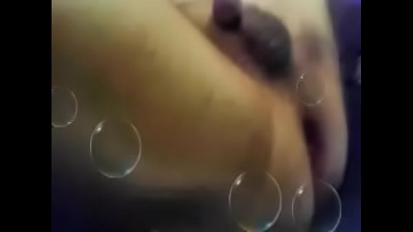 Bubbles and toy play pleasures  