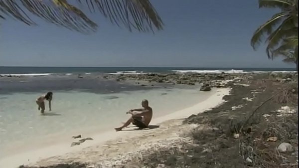 The usual dirty tourists fucking in group on the beach